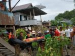 Tiba di Rumah Duka, Isak Tangis Keluarga Riska Pecah