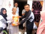 Pegawai Kecamatan Mariso Berbagi Rejeki 
