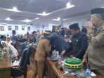 Rapat Paripurna Terakhir DPRD Soppeng Diwarnai Isak Tangis