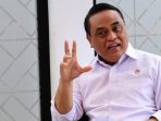 Menpan RB Berkurban Sapi di Soppeng