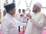 Didampingi Gibran, Lebaran Hari Pertama Prabowo Silaturahmi dengan Habib Syech