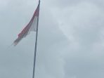Bendera Merah Putih yang Dikibarkan Robek Mendapat Sorotan dari Masyarakat