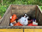 Warga Keluhkan Tempat Sampah Bau menyengat  