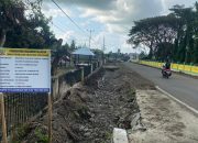 Tingkatkan Aksesibilitas Masyarakat pemrov Lakukan Pembagunan Jalan di Soppeng 