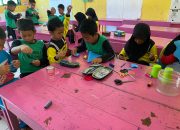 SDN 9 Mallanroe Gagas Pembelajaran Menjahit Festom dengan Sentuhan Flanel