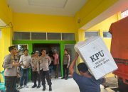 Kapolres Soppeng Awasi Pendistribusian Logistik Pemilu 