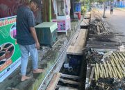 Pj Bupati Takalar Pantau Kebersihan dan Pekerjaan Drainase Alun-alun MDS