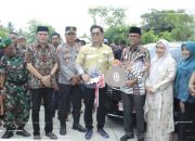 Pj Bupati Takalar Serahkan BLT Dana Desa di Topejawa