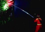 Rumah Sewa Milik Douglas warga Amerika Terbakar 