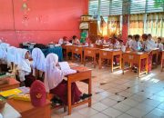 Kolaborasi Kelas 4B dan 2B dalam Tutor Sebaya