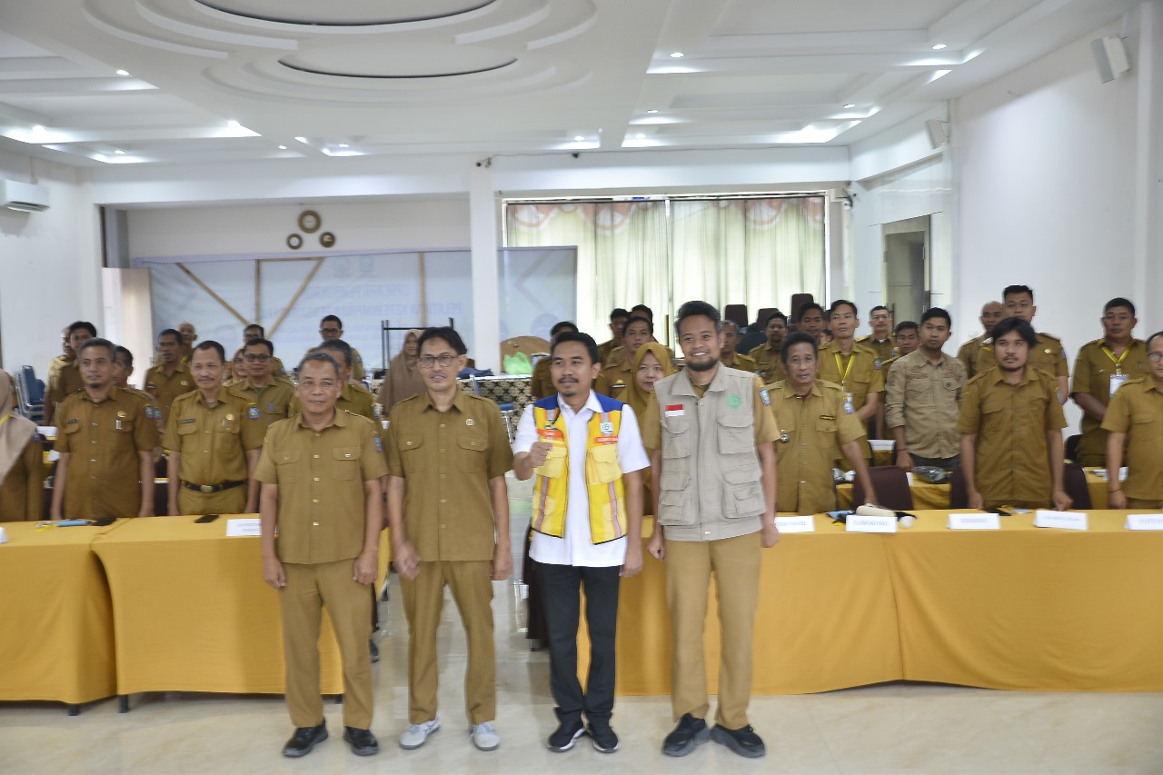 foto bersama saat kegiatan sosialisas (foto ono )