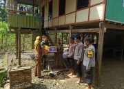 Kapolsek Marioriwawo Salurkan Bantuan untuk Korban Banjir di Desa Barae