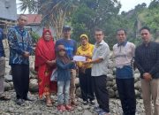 Peduli Siswa Korban Banjir, Disdikbud Soppeng Berikan Bantuan Tunai
