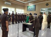 Usai Bertugas 1,5 Tahun, Rekafit Serahkan Jabatan Kasi Intel Kejari Soppeng kepada Nazamuddin
