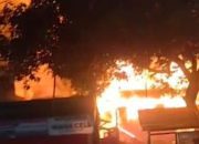 Tiga Rumah Panggung Ludes Terbakar di Malam Idul Adha