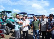 Dukung Pertanian Takalar, Bupati Serahkan Bantuan Alsintan