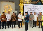 Kepala Kemenag Soppeng Dukung Legalisasi Aset Keagamaan Lewat Penyerahan Sertifikat Tanah