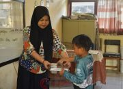 Anak Yatim SDN 136 Labessi Merasakan Kebahagiaan Lewat Makan Bergizi Gratis