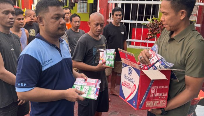 Rutan Watansoppeng Berikan Perlengkapan Mandi kepada WBP