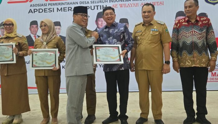 Bupati Toraja Utara Raih Penghargaan Peduli Desa