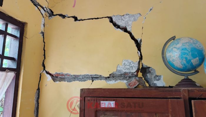 Dua Ruang Kelas SD Negeri 124 Paroto Soppeng Terancam Ambruk