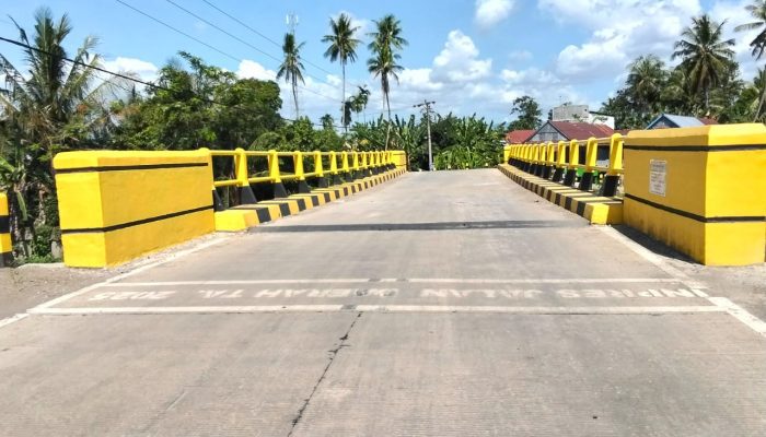 Jembatan Kessing  Soppeng Retak dan Meledut kontaktor Didesak Bertanggung Jawab
