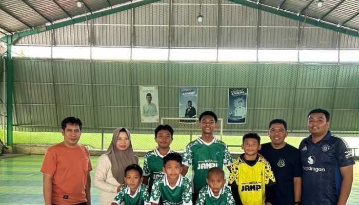 Kepala Desa Jampu Nurhafsah Apresiasi Turnamen Futsal MabbalE Cup