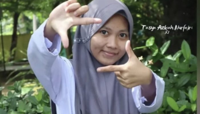Tasya Harumkan SMAN 5 Soppeng di Desain Poster FL2SN Tingkat Kabupaten