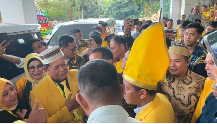 Usai Musda Dibuka Andi Kaswadi Dampingi Bahlil Hingga ke Mobil