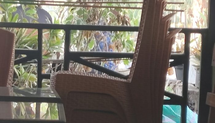 Saat Jam Kerja Camat Marioriwawo Andi Ahmad Masykur Santai di Warkop