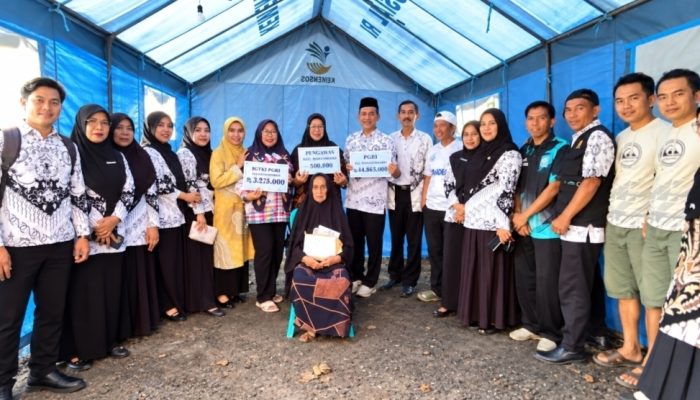 PGRI, IGTKI dan Pengawas Pembina Marioriwawo Salurkan Bantuan Rp48,84 Juta untuk Korban Kebakaran