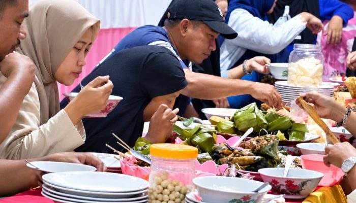 Kampung Sanaelong Diserbu Warga Tradisi Ma Sawa di Bone Jadi Magnet Tahunan