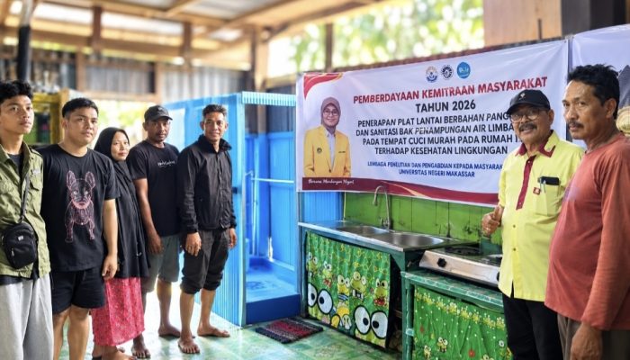 Lantai Beton Tulangan Bambu hingga Bak Limbah Inovasi UNM Menyasar Rumah Panggung Warga Soppeng