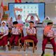 SD 165 Asanae Optimalkan Papan Interaktif Digital Siswa Antusias Belajar 